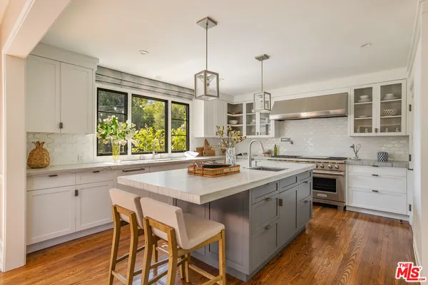$6,749,000 | 14903 Pampas Ricas Boulevard, Pacific Palisades, CA 90272