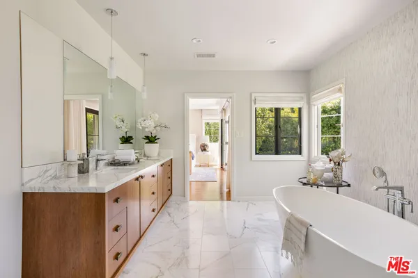 $6,749,000 | 14903 Pampas Ricas Boulevard, Pacific Palisades, CA 90272