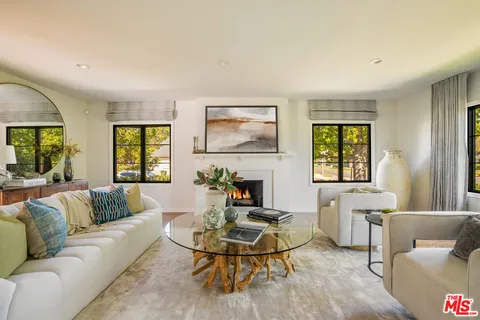 $6,999,000 | 14903 Pampas Ricas Boulevard, Pacific Palisades, CA 90272