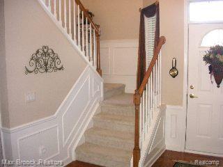 5222 Belmonte Drive, Unit 22 Rochester, MI 48306 - Photo 4 of 16 2 STORY FOYER