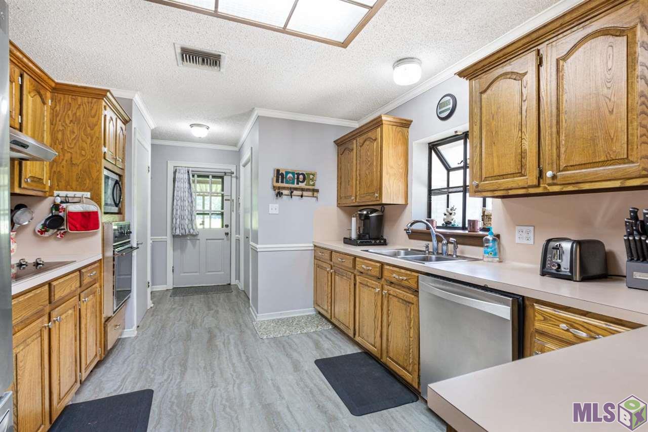 36801 Reinninger Road Denham Springs, LA 70706 - Photo 5 of 13