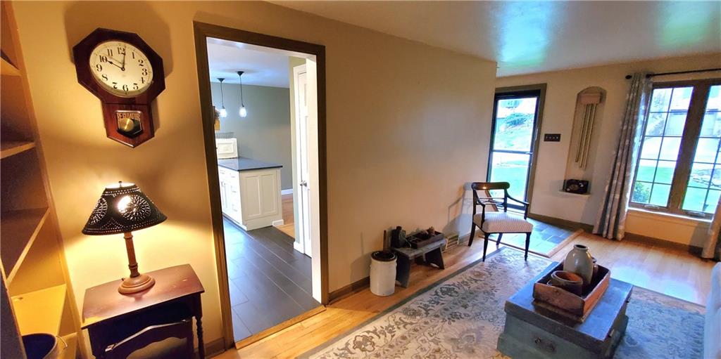 484 Old Farm Road Pittsburgh, PA 15228 - Photo 14 of 48 Gallery Image 14