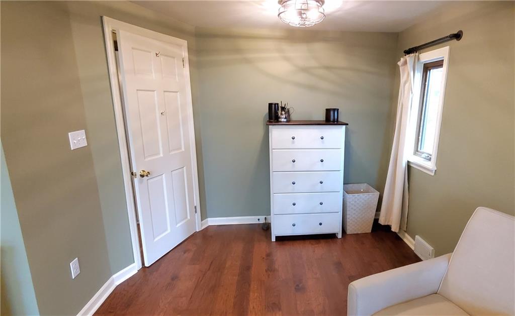 484 Old Farm Road Pittsburgh, PA 15228 - Photo 30 of 48 Gallery Image 30