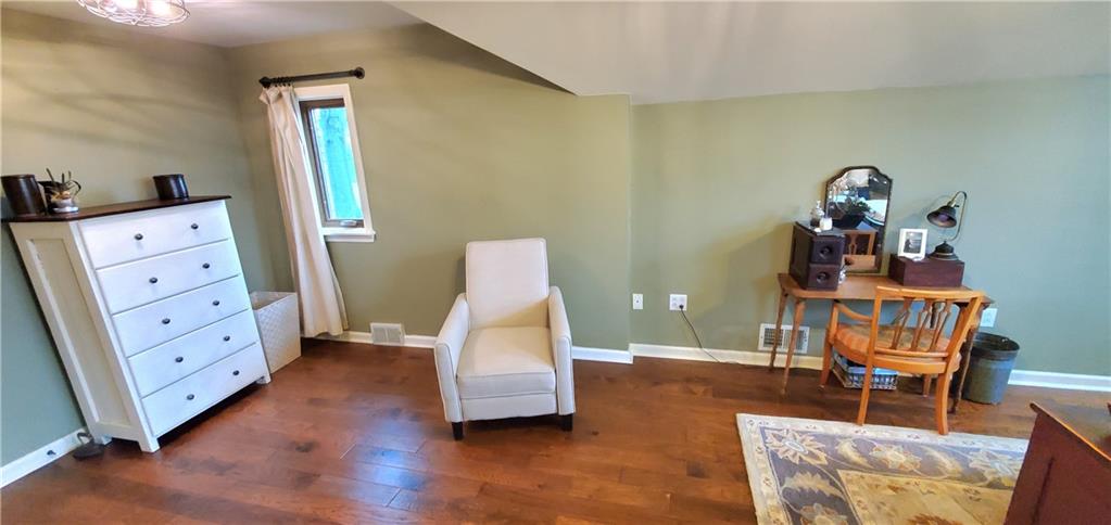 484 Old Farm Road Pittsburgh, PA 15228 - Photo 31 of 48 Gallery Image 31