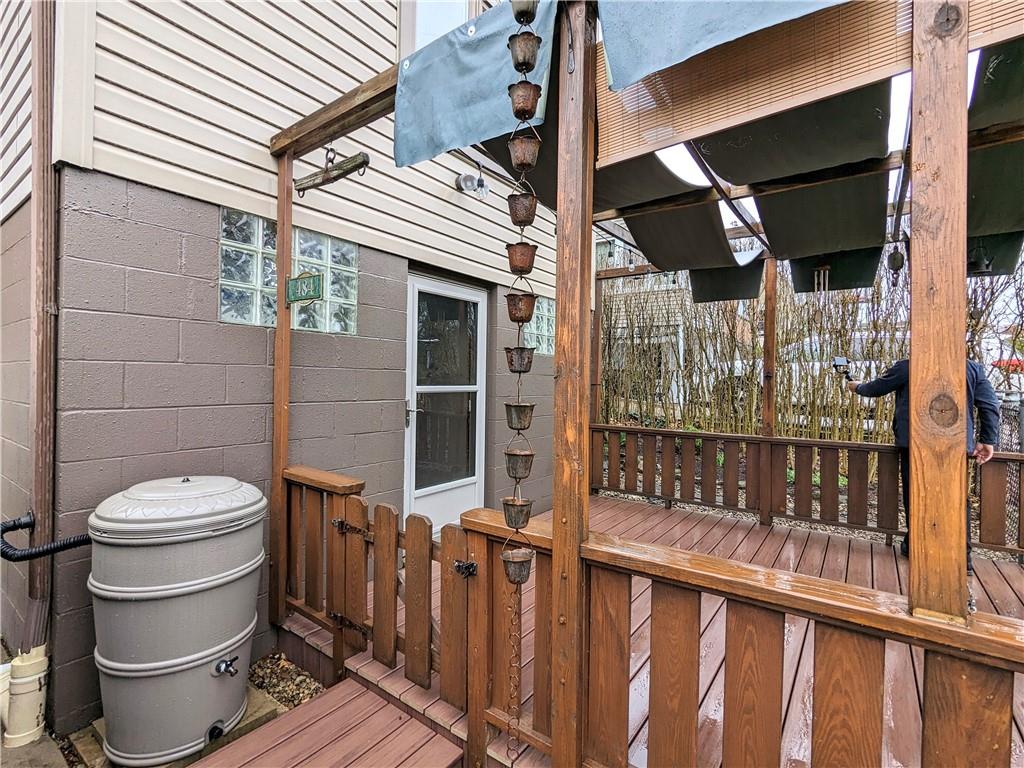 484 Old Farm Road Pittsburgh, PA 15228 - Photo 36 of 48 Gallery Image 36