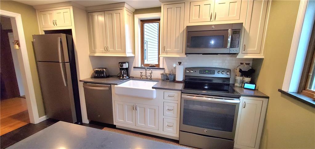 484 Old Farm Road Pittsburgh, PA 15228 - Photo 4 of 48 Gallery Image 4