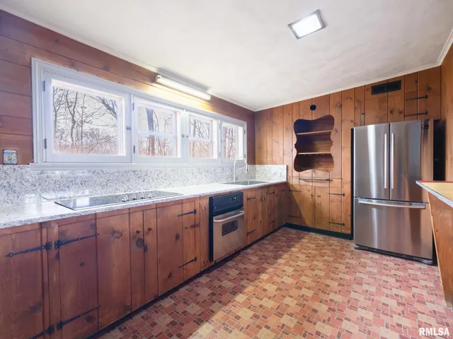 $179,500 | 717 West Brow Court, Peoria, IL 61615