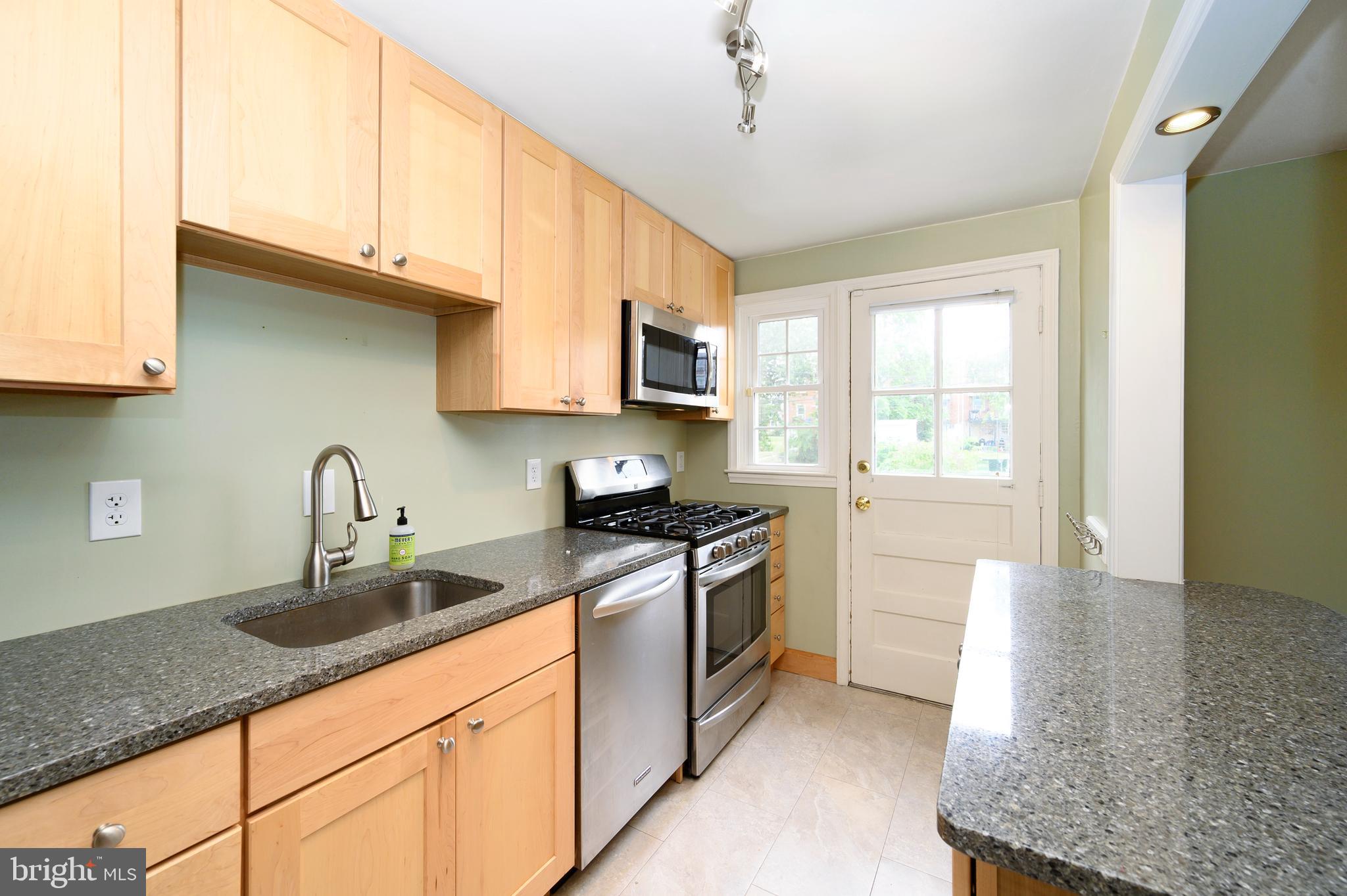 3719 Clarenell Road Baltimore, MD 21229 - Photo 18 of 32 Gallery Image 18