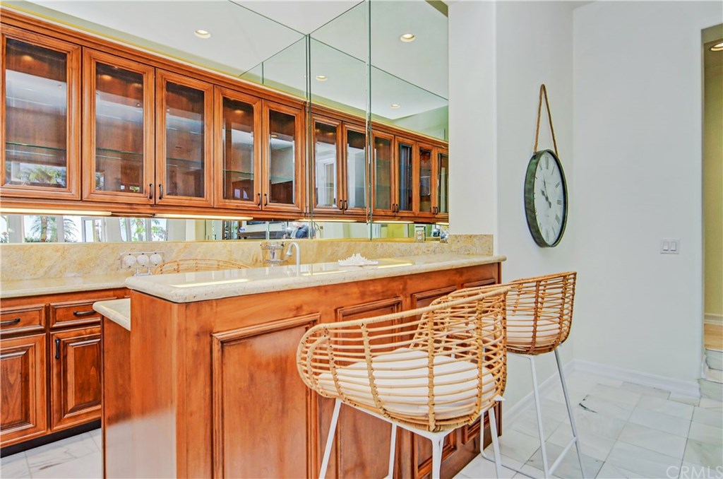 30 Coronado Pointe Laguna Niguel, CA 92677 - Photo 18 of 50 bar in family room