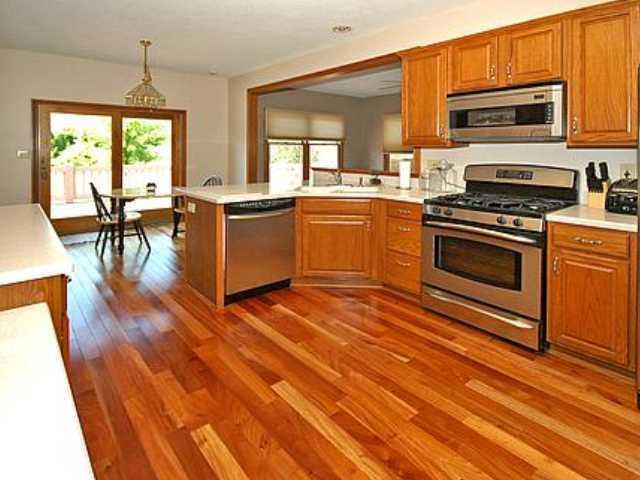 2130 Ridgemere Way Greenwood, IN 46143 - Photo 3 of 12 Gallery Image 3