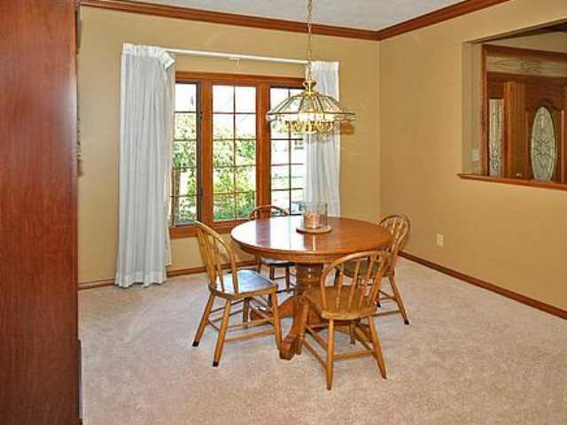 2130 Ridgemere Way Greenwood, IN 46143 - Photo 6 of 12 Gallery Image 6