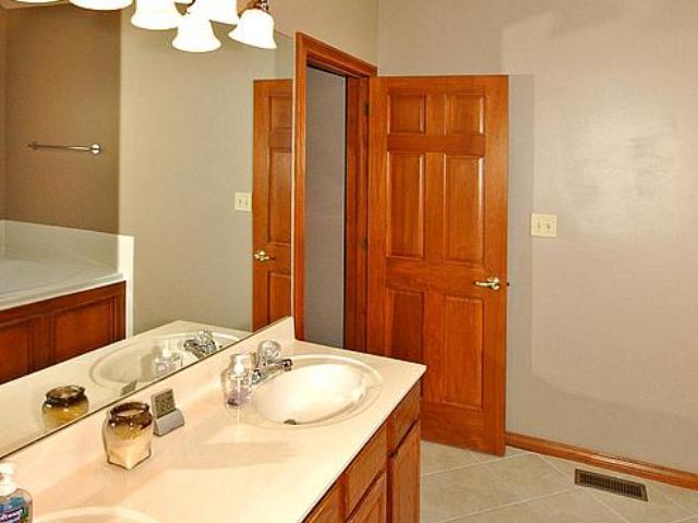 2130 Ridgemere Way Greenwood, IN 46143 - Photo 10 of 12 Gallery Image 10