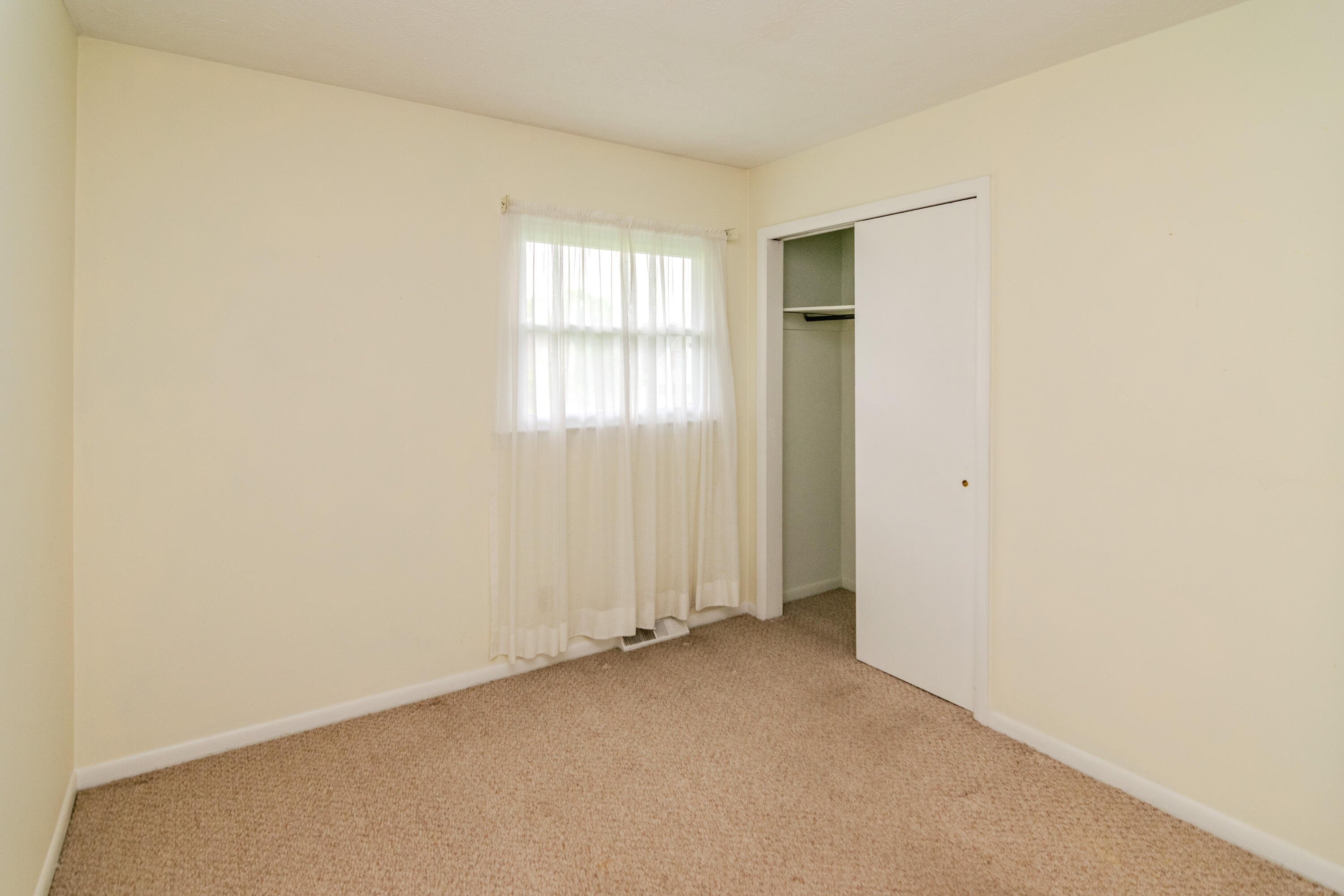 407 Clintonville Road Paris, KY 40361 - Photo 19 of 54 407Clintonville-0056