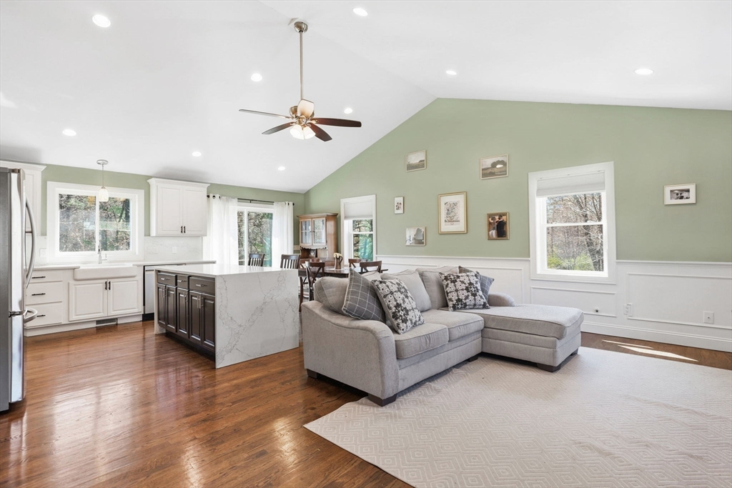 249 Ware Street Palmer, MA 01069 - Photo 4 of 29