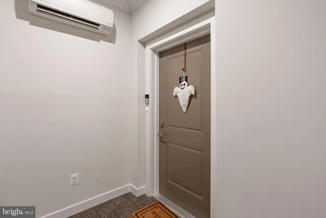 a view of utility room