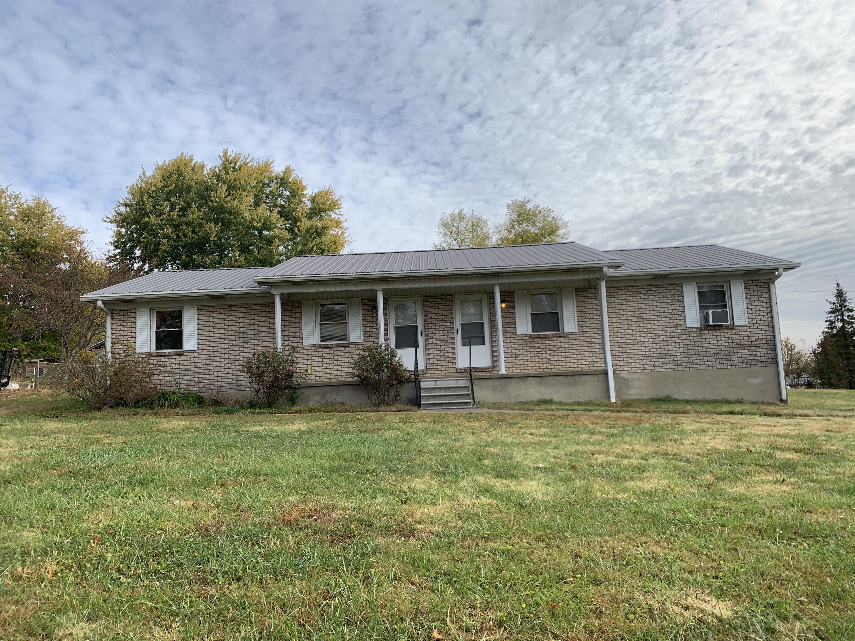 212 Land Of Goshen Road Lancaster, KY 40444 - Photo 2 of 29 B24B8D18-EA0F-494D-A8CD-748528339CE2