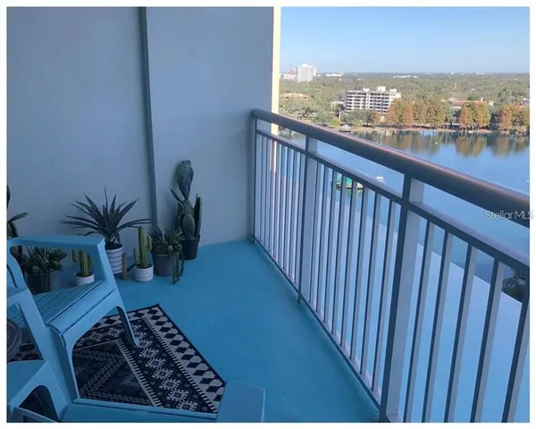 $1,800 | 322 East Central Boulevard, Unit 1514, Orlando, FL 32801