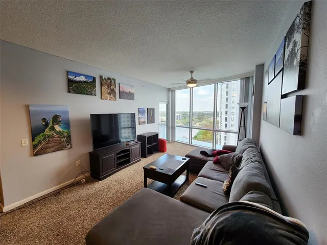 $1,800 | 322 East Central Boulevard, Unit 1514, Orlando, FL 32801