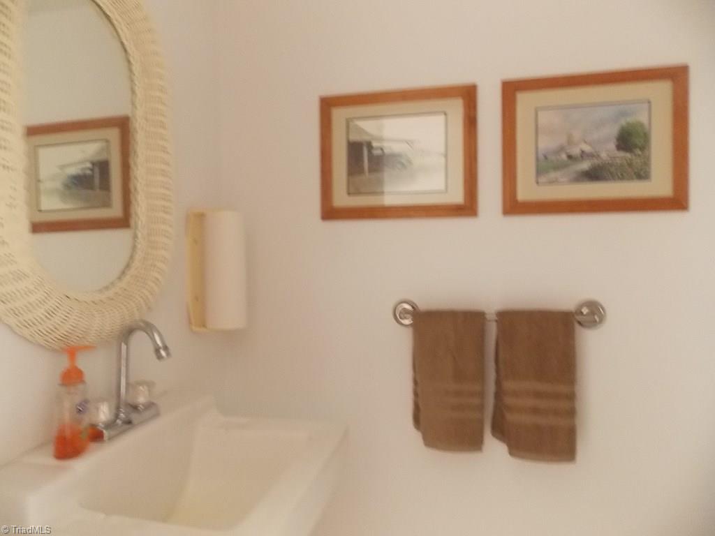 145 Little Beaver Road Lexington, NC 27295 - Photo 23 of 29 Gallery Image 23