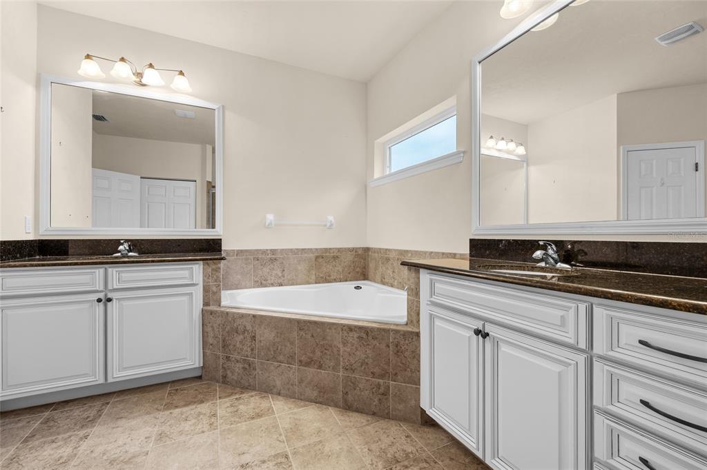 9881 Northwest 16th Road Gainesville, FL 32606 - Photo 21 of 33 Primary Bathroom