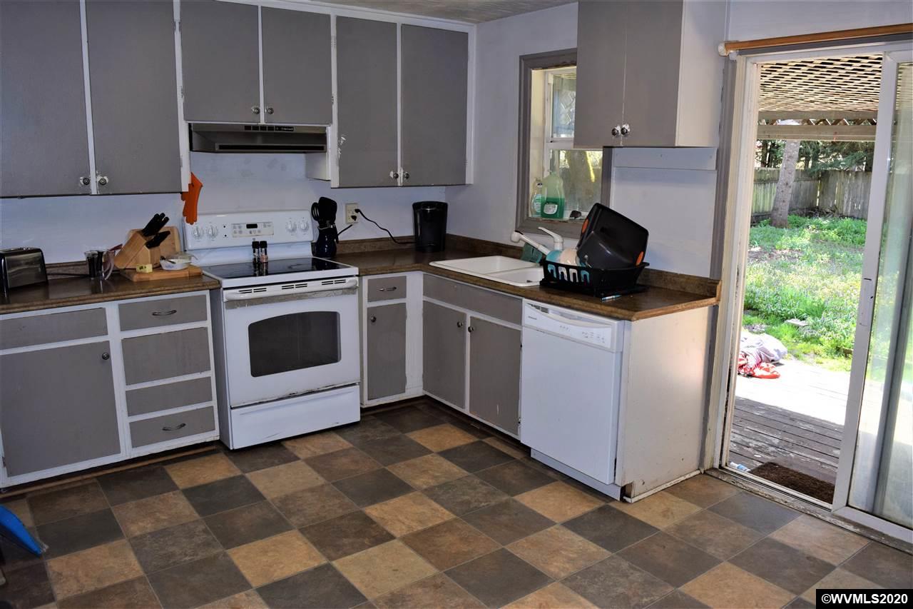 5281 Leota Street Springfield, OR 97478 - Photo 2 of 16 Gallery Image 2