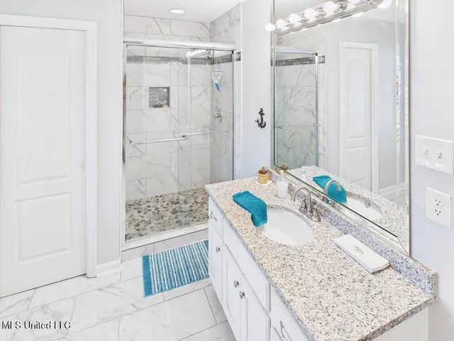 $382,400 | 2009 Plumas Drive, Nesbit, MS 38651