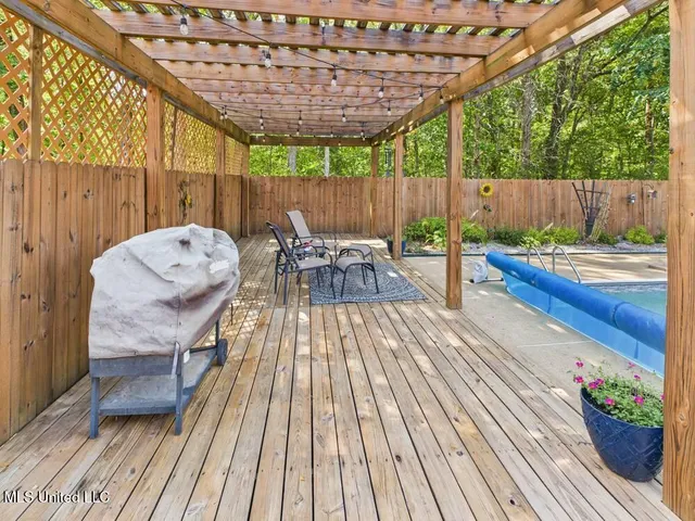 $382,400 | 2009 Plumas Drive, Nesbit, MS 38651