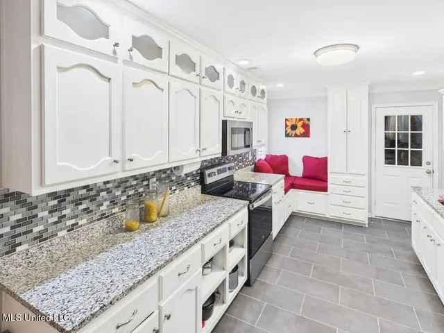 $382,400 | 2009 Plumas Drive, Nesbit, MS 38651