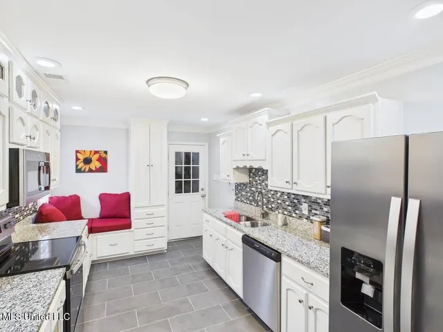 $382,400 | 2009 Plumas Drive, Nesbit, MS 38651