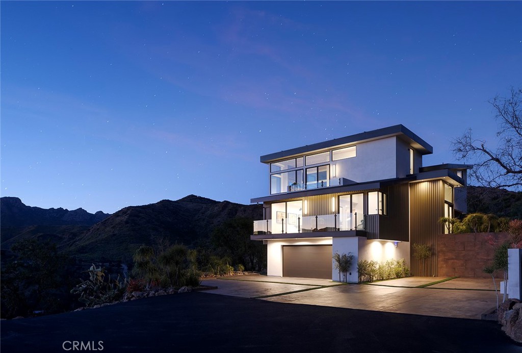 12530 Stagecoach Road Malibu, CA 90265 - Photo 3 of 45