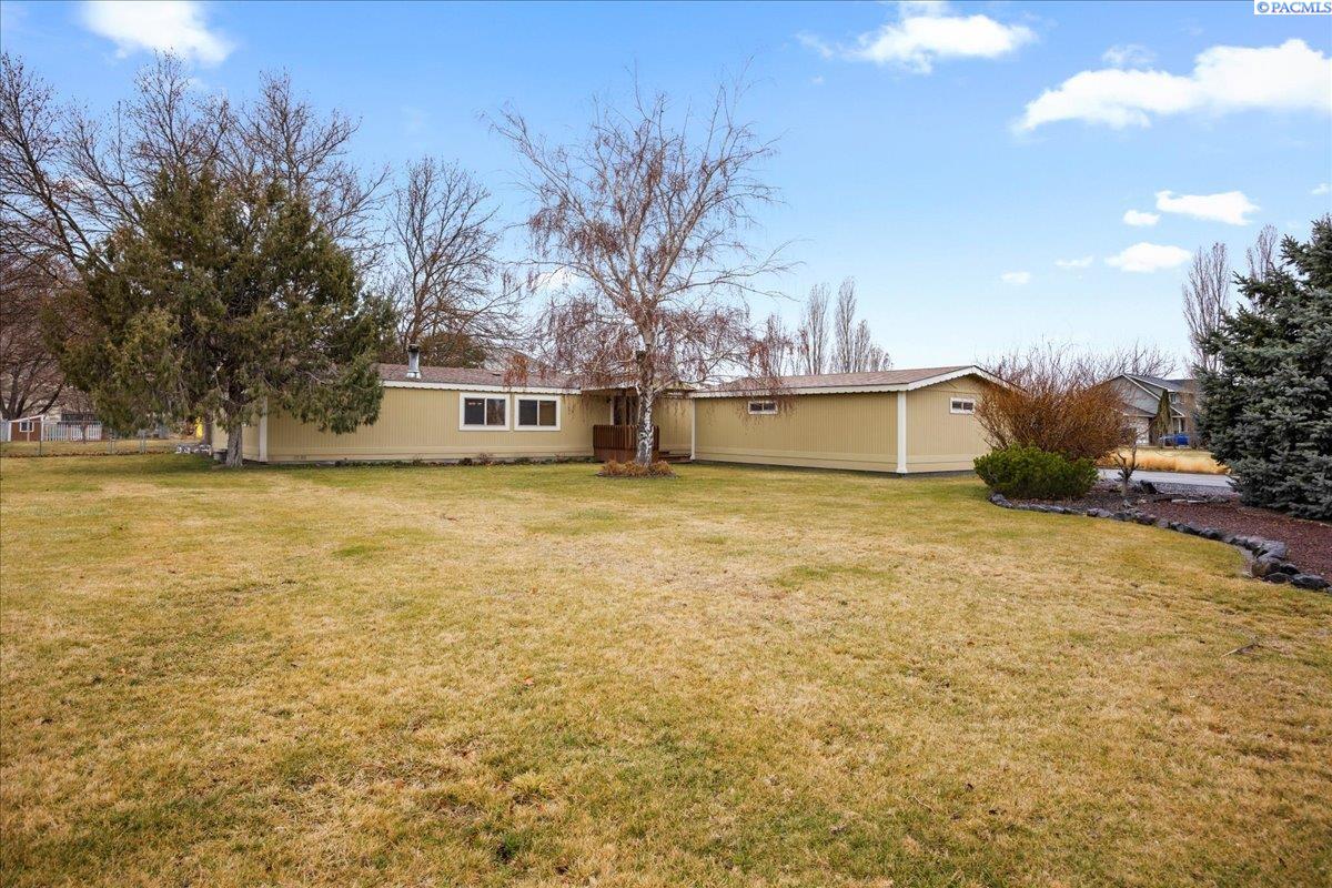 27505 East Ruppert Road Benton City, WA 99320 - Photo 3 of 27 Gallery Image 3