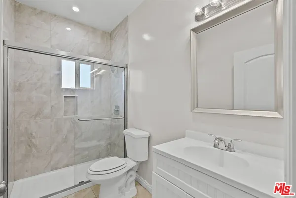 $3,295 | 6715 Cedros Avenue, Van Nuys, CA 91405