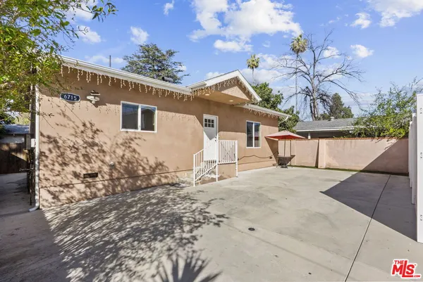 $3,295 | 6715 Cedros Avenue, Van Nuys, CA 91405