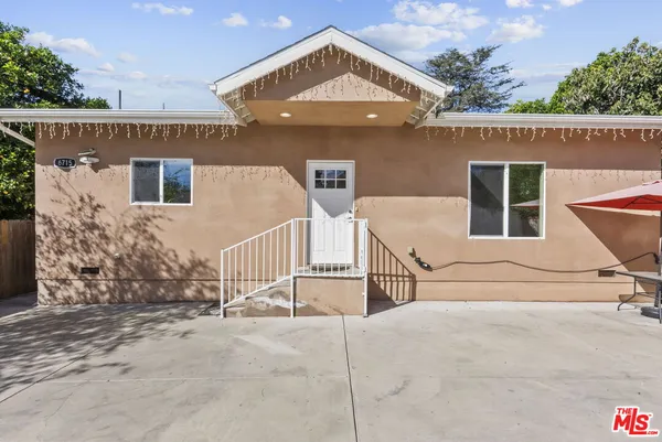 $3,295 | 6715 Cedros Avenue, Van Nuys, CA 91405