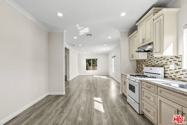 $3,295 | 6715 Cedros Avenue, Van Nuys, CA 91405