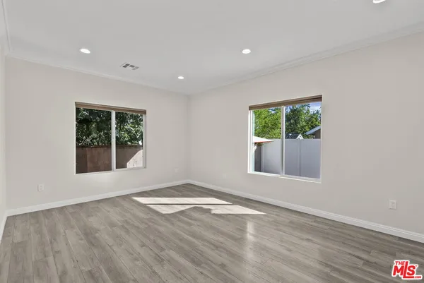 $3,295 | 6715 Cedros Avenue, Van Nuys, CA 91405