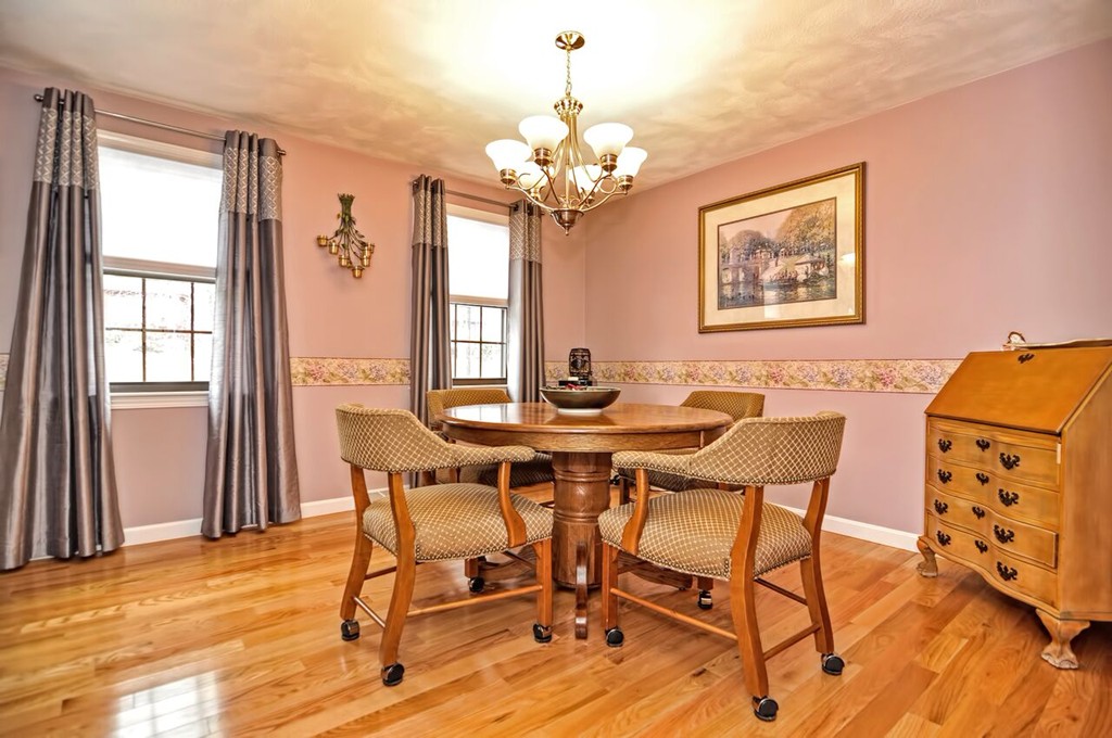 600 Old Farm Road Franklin, MA 02038 - Photo 4 of 28 Gallery Image 4