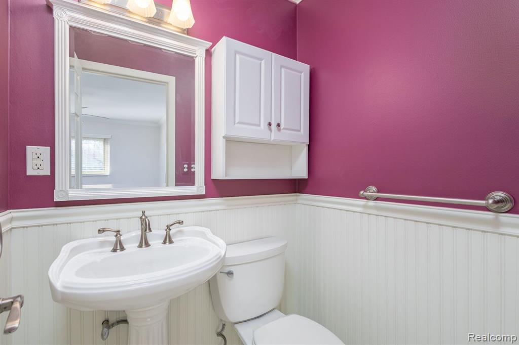 928 North Adams Road, Unit 2 Birmingham, MI 48009 - Photo 16 of 23