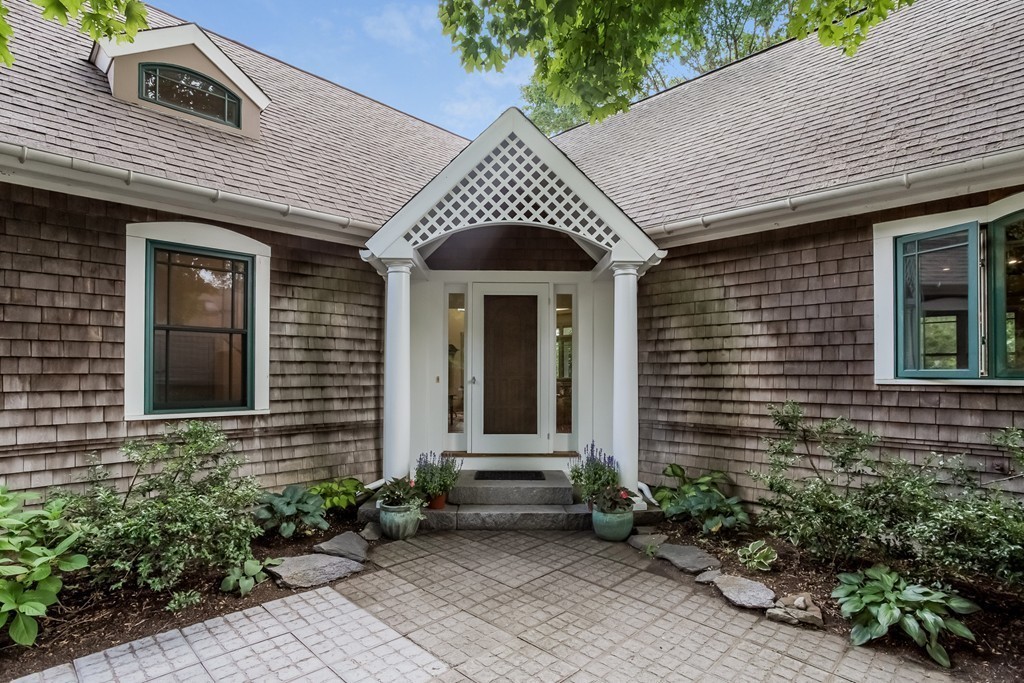 174 Mendell Road Rochester, MA 02770 - Photo 2 of 28 Gallery Image 2