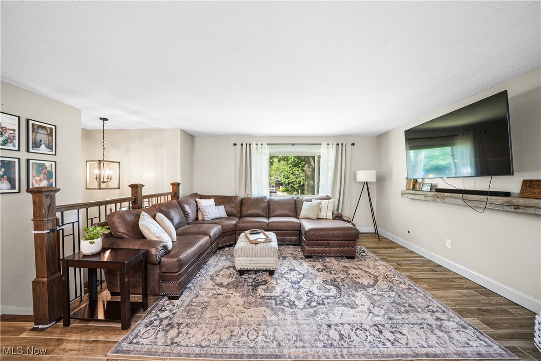 3986 Selnik Road Kent, OH 44240 - Photo 4 of 48