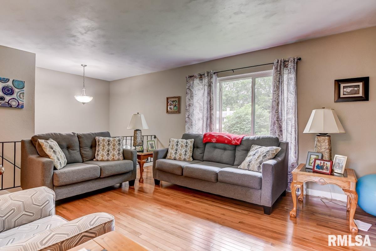 4 Eton Drive Springfield, IL 62702 - Photo 5 of 36 Gallery Image 5