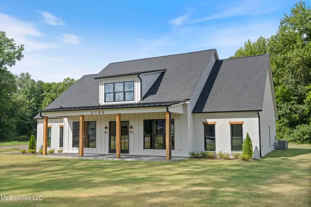 $634,900 | 5199 Brook Lane, Hernando, MS 38632