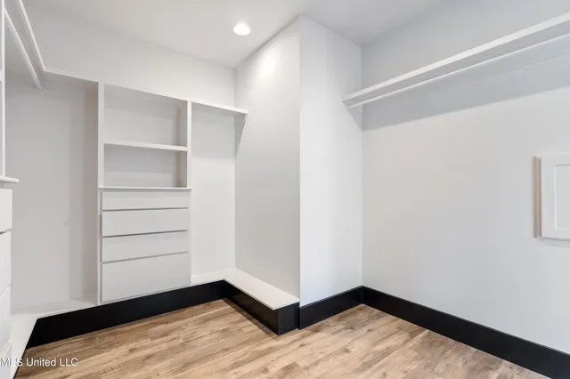 $634,900 | 5199 Brook Lane, Hernando, MS 38632