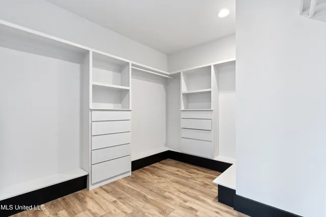 $634,900 | 5199 Brook Lane, Hernando, MS 38632