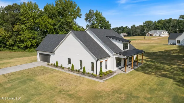 $634,900 | 5199 Brook Lane, Hernando, MS 38632