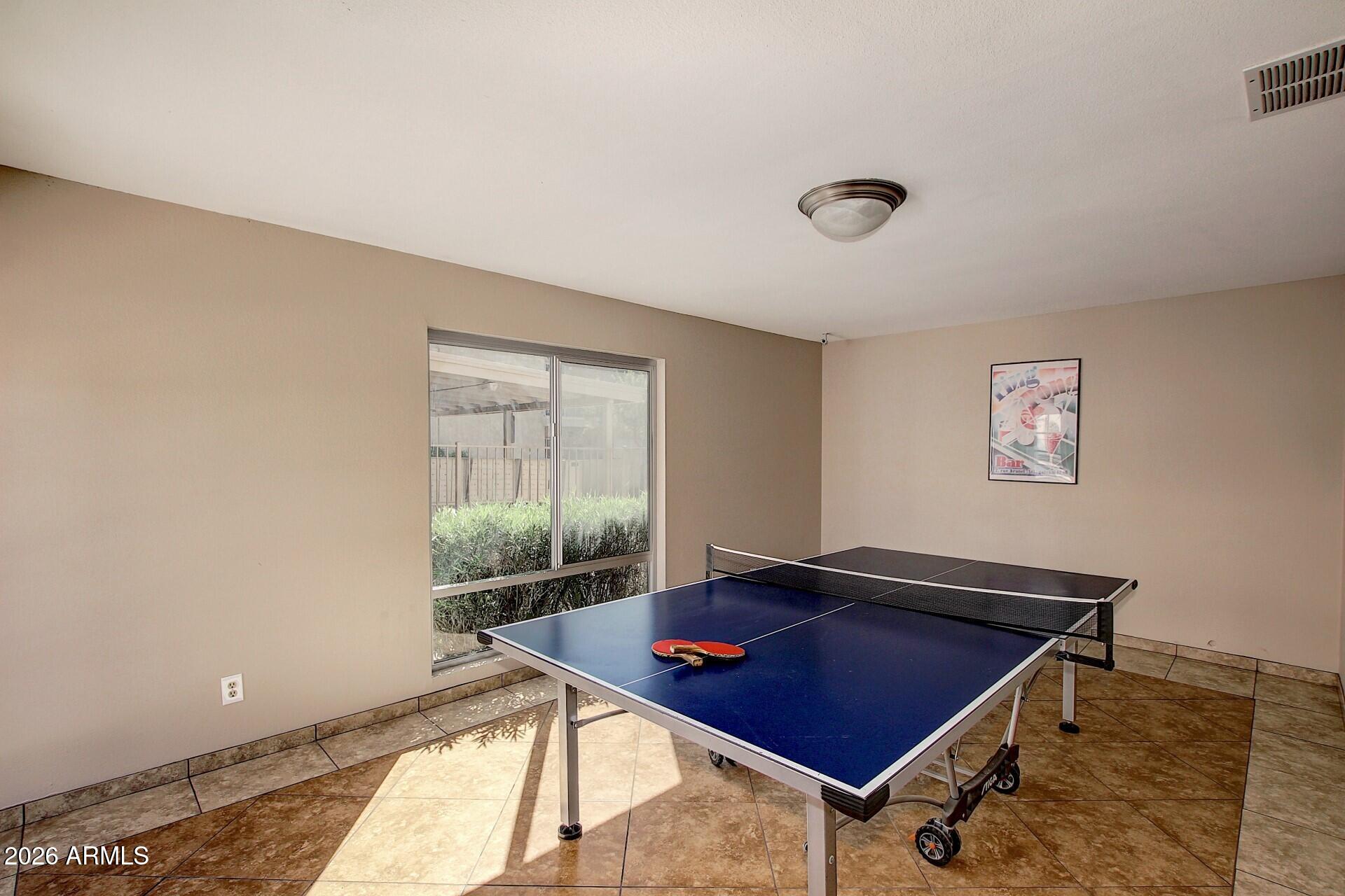5525 East Thomas Road, Unit M16 Phoenix, AZ 85018 - Photo 33 of 36