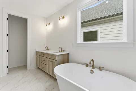 $750,000 | 6300 A American Court, Nashville, TN 37209