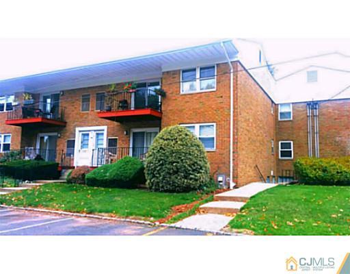 182 Evergreen Road, Unit 12A Edison, NJ 08837 - Photo 1 of 6 Gallery Image 1