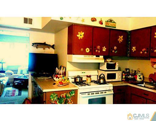 182 Evergreen Road, Unit 12A Edison, NJ 08837 - Photo 3 of 6 Gallery Image 3