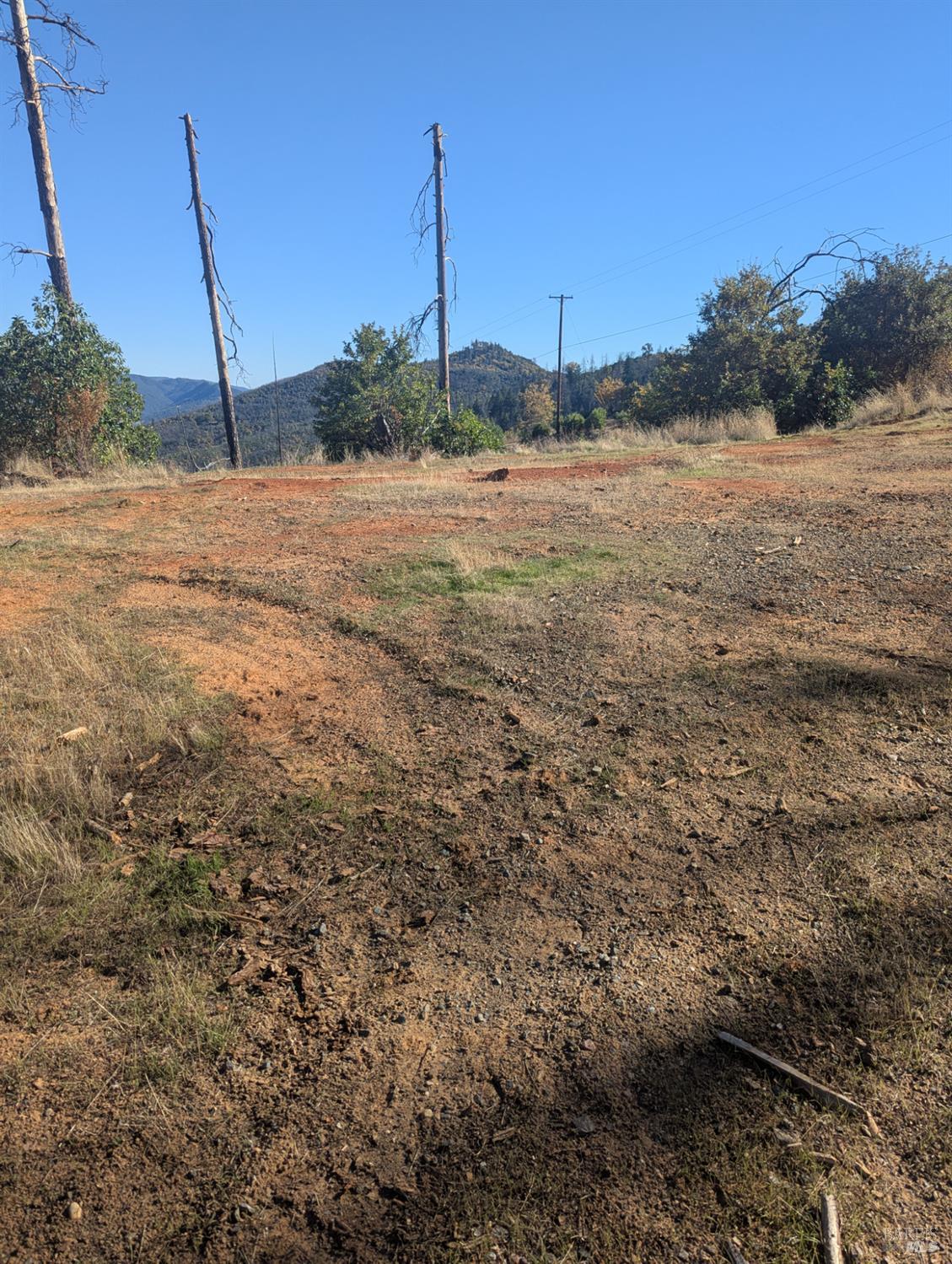 1833 Hunter Point Road Upper Lake, CA 95485 - Photo 35 of 65 a view of a beach with a small yard